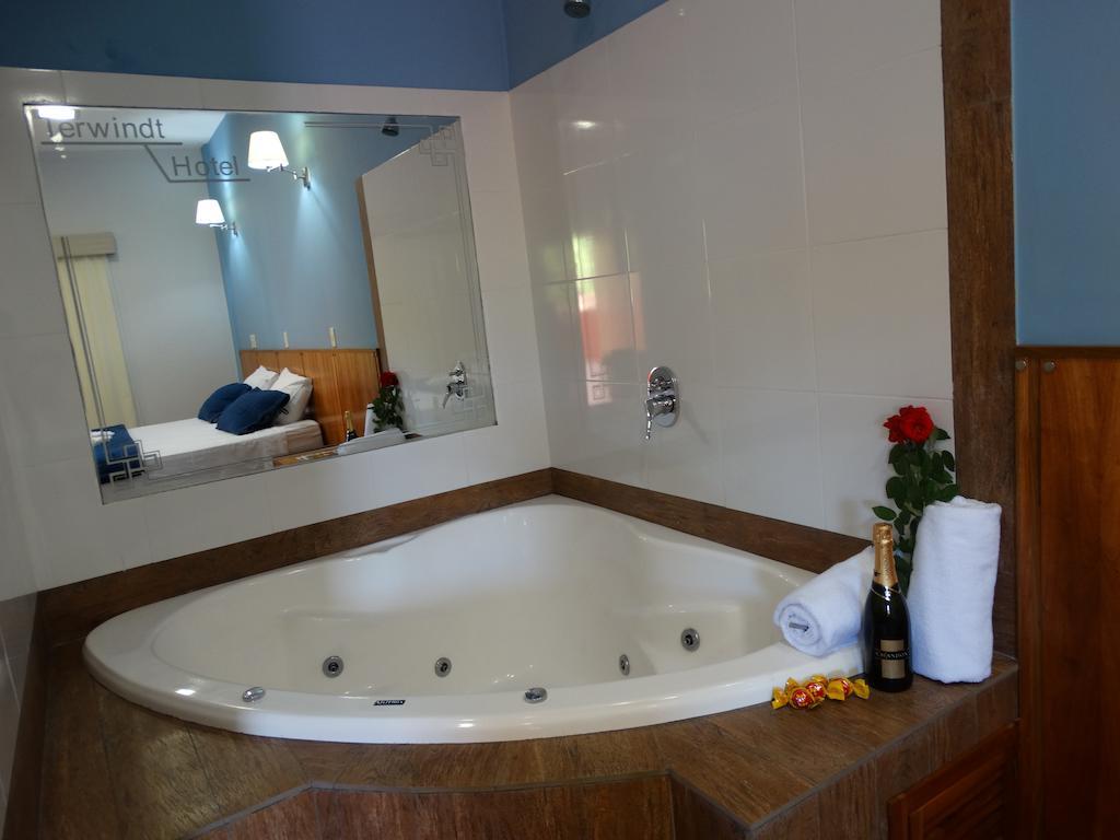 Terwindt Hotel Encarnación エクステリア 写真